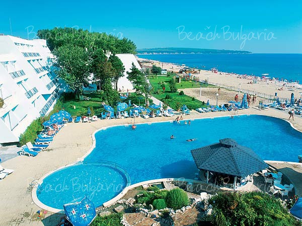 Отель AluaSun Helios Beach Hotel2