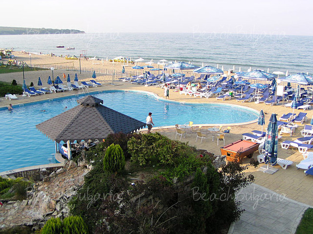  AluaSun Helios Beach Hotel3