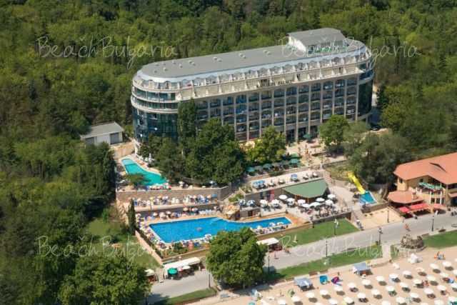 Elpida Beach