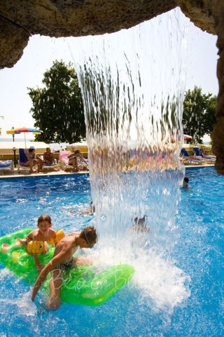  Elpida Beach12