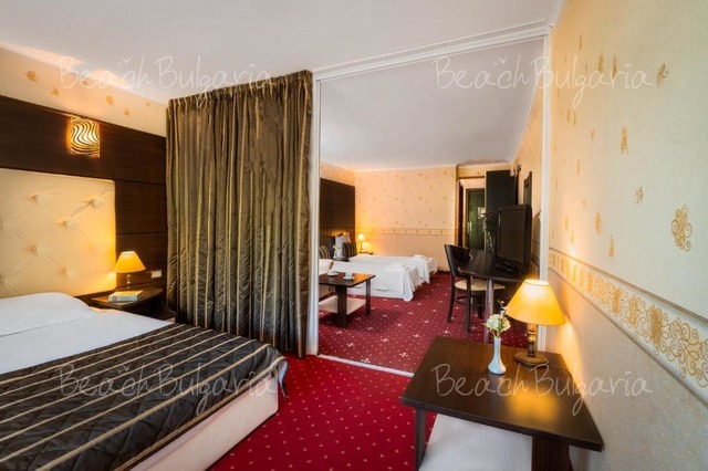  Elpida Beach29