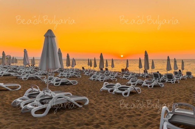  Elpida Beach31