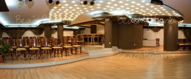  Elpida Beach5