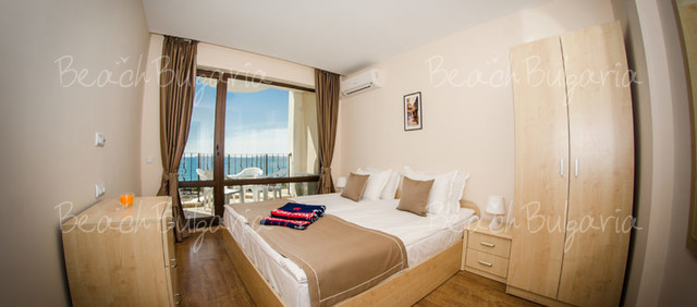 Premier Fort Beach40