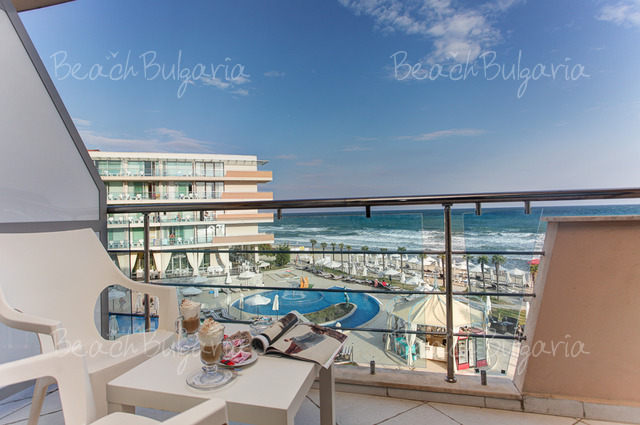 Sandy Bay Hotel26