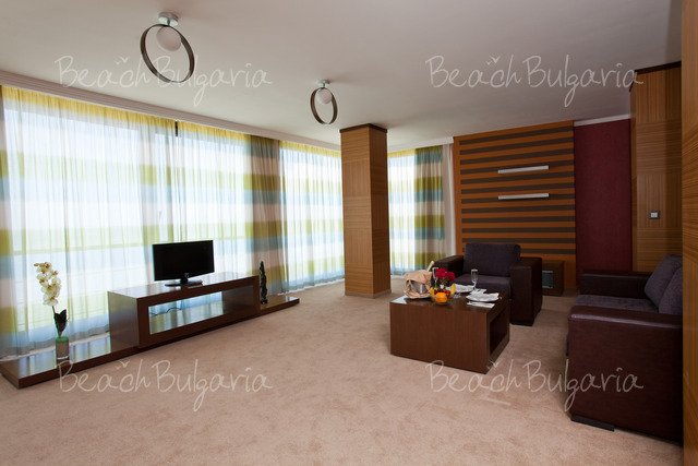 Sandy Bay Hotel9